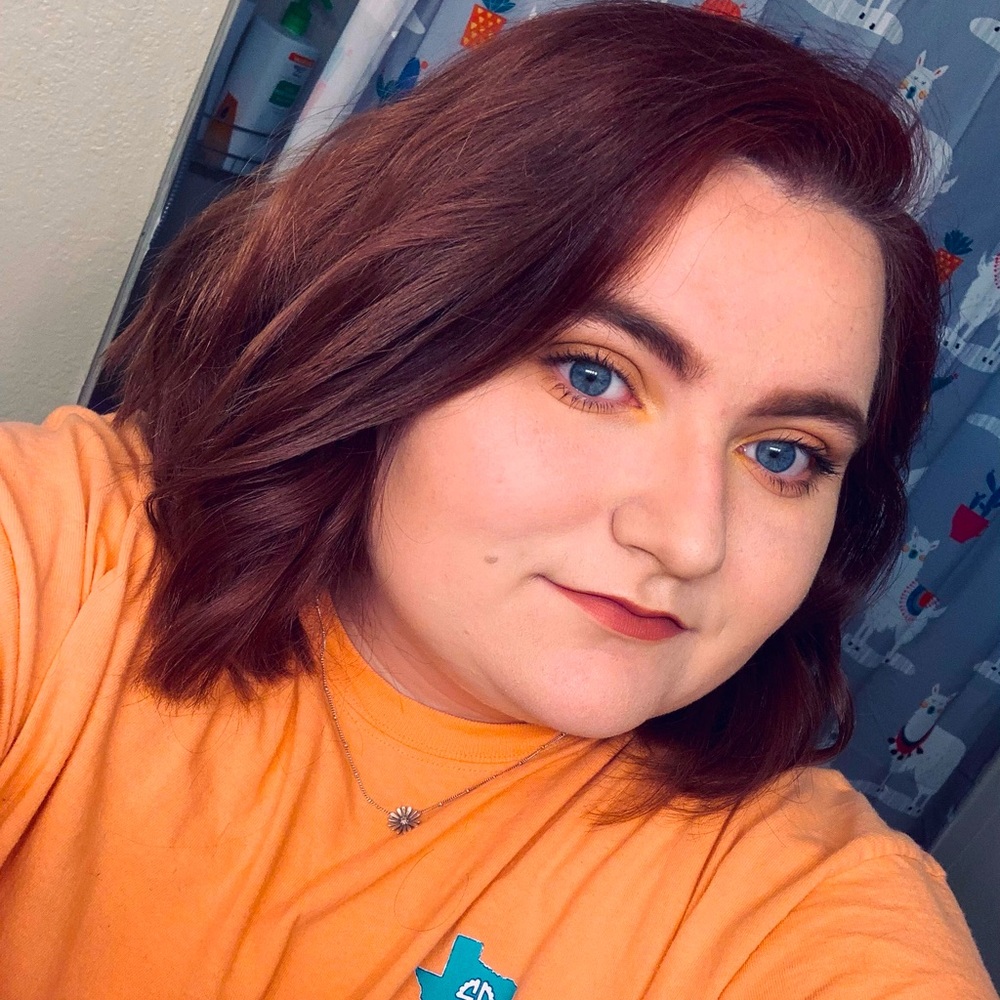 Meet your Posher, Danielle